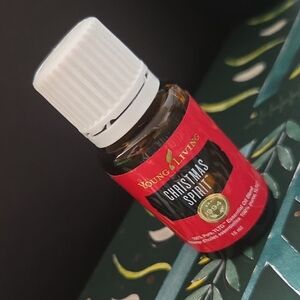 Young Living Christmas Spirit Essential Oil - Vibrant Red